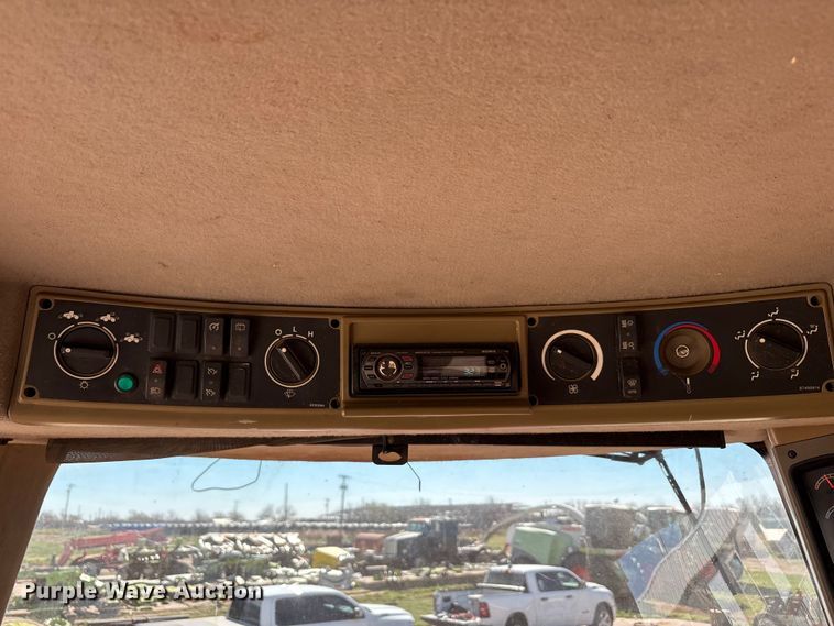 image for item FC2077 2005 Case STX425H 4WD tractor