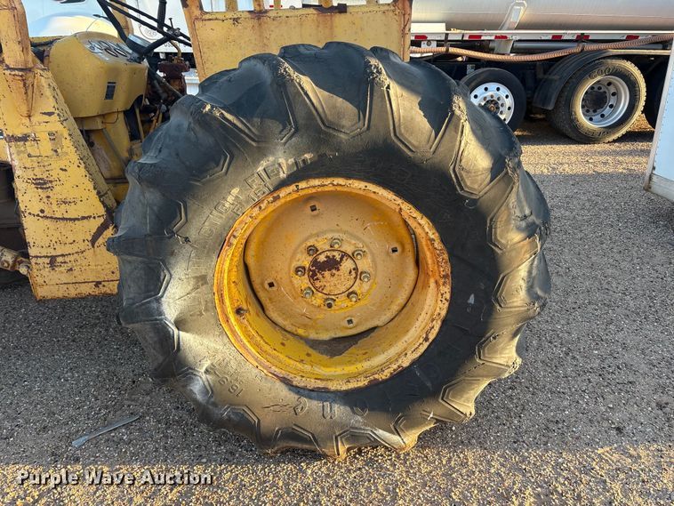 image for item FC2111 Massey Ferguson MF30 tractor