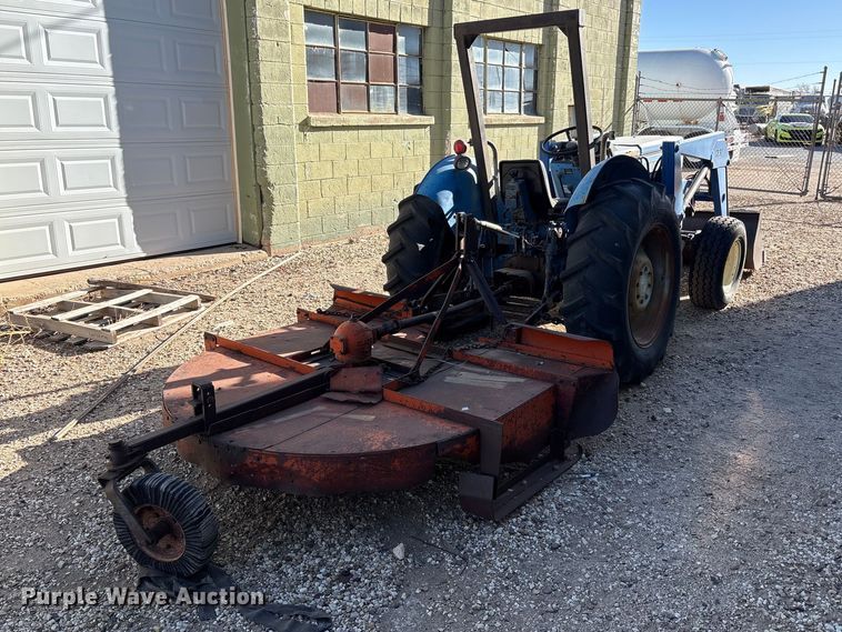 image for item FC2115 Universal U-350 tractor