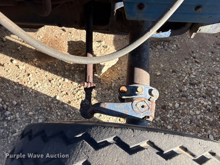 image for item FC2115 Universal U-350 tractor