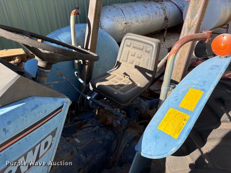 image for item FC2115 Universal U-350 tractor