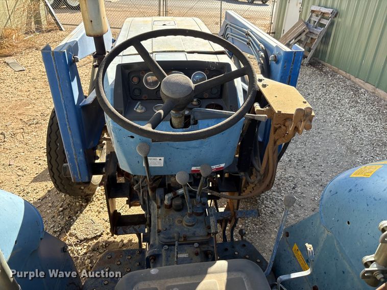 image for item FC2115 Universal U-350 tractor