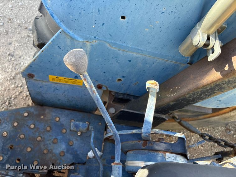 image for item FC2115 Universal U-350 tractor