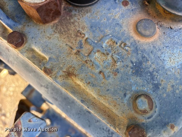 image for item FC2115 Universal U-350 tractor