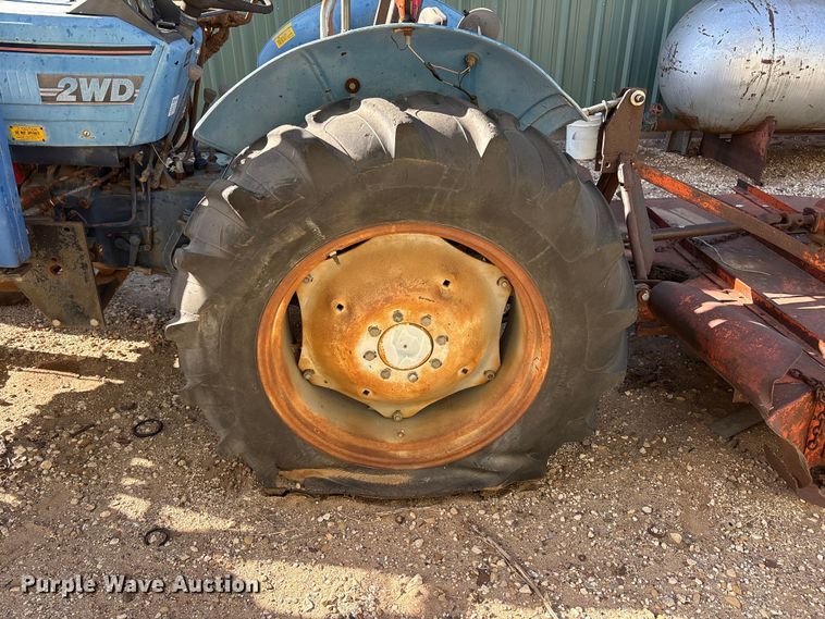 image for item FC2115 Universal U-350 tractor