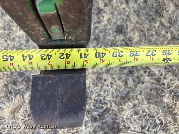 image for item FC2171 2003 John Deere 8120 HFWD tractor