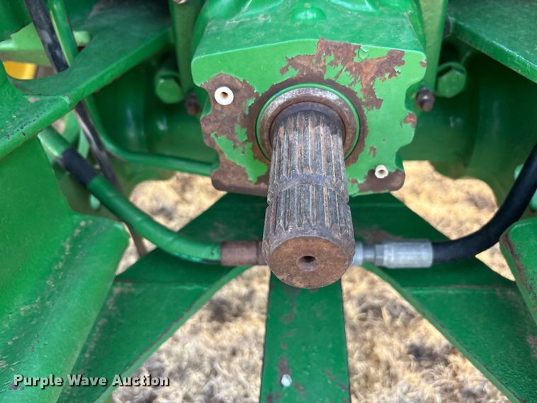 image for item FC2171 2003 John Deere 8120 HFWD tractor