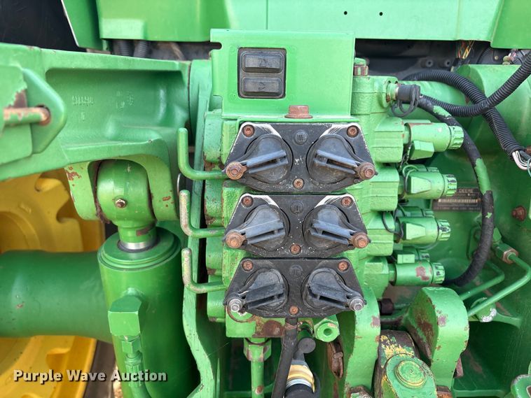 image for item FC2171 2003 John Deere 8120 HFWD tractor