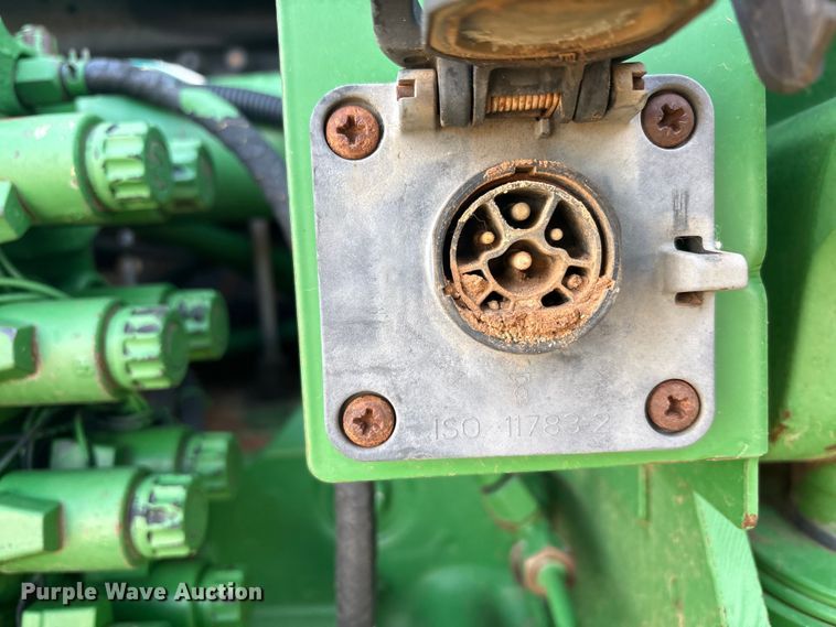 image for item FC2171 2003 John Deere 8120 HFWD tractor