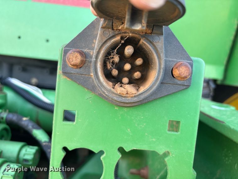 image for item FC2171 2003 John Deere 8120 HFWD tractor