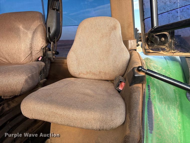 image for item FC2171 2003 John Deere 8120 HFWD tractor