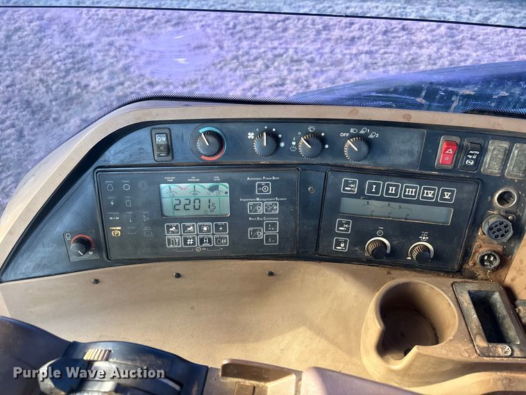 image for item FC2171 2003 John Deere 8120 HFWD tractor