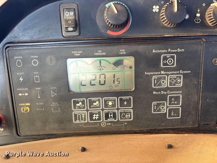 image for item FC2171 2003 John Deere 8120 HFWD tractor