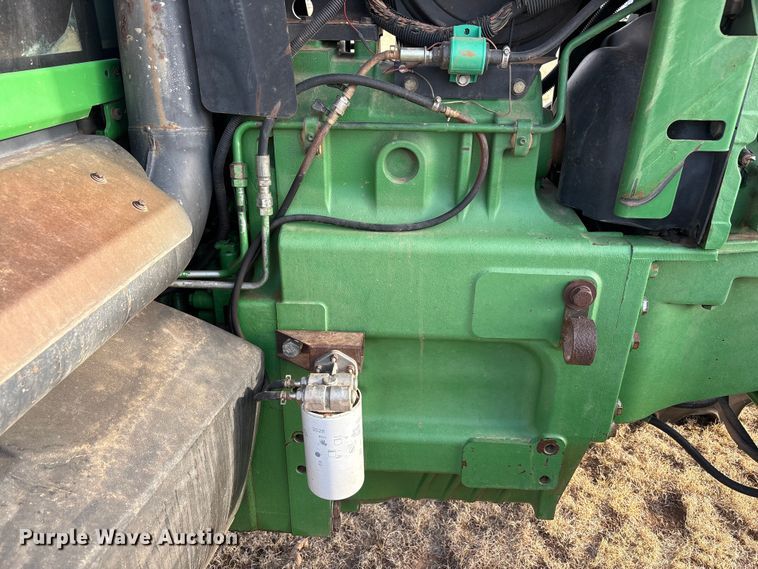 image for item FC2171 2003 John Deere 8120 HFWD tractor