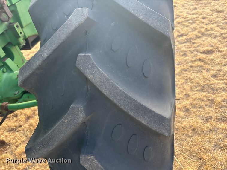 image for item FC2171 2003 John Deere 8120 HFWD tractor