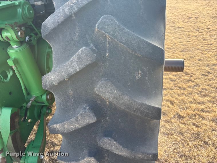 image for item FC2171 2003 John Deere 8120 HFWD tractor