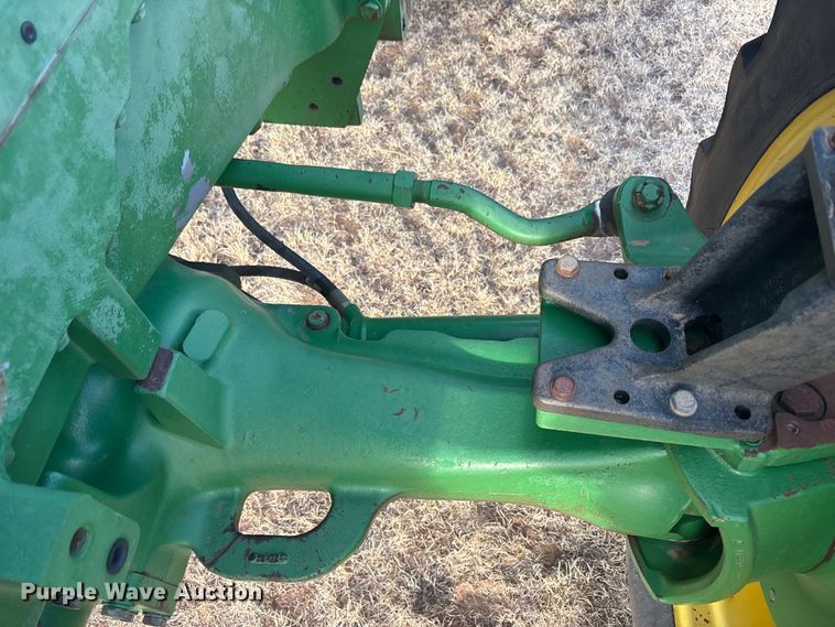 image for item FC2172 2002 John Deere 8120 HFWD tractor