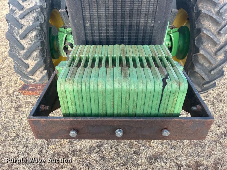 image for item FC2172 2002 John Deere 8120 HFWD tractor