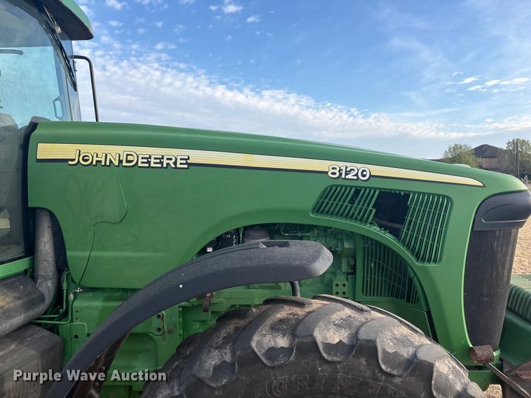 image for item FC2172 2002 John Deere 8120 HFWD tractor