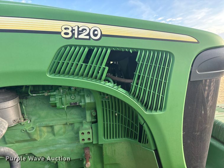 image for item FC2172 2002 John Deere 8120 HFWD tractor