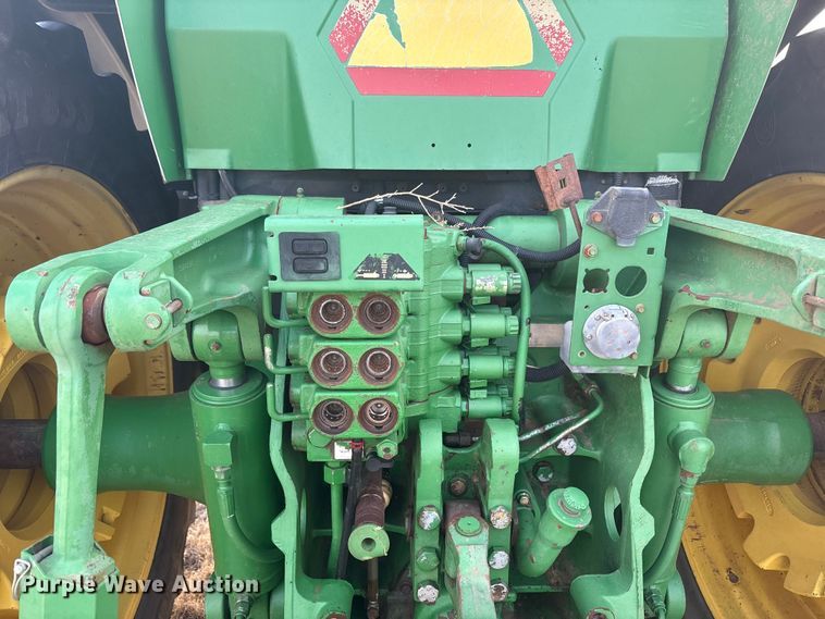 image for item FC2172 2002 John Deere 8120 HFWD tractor