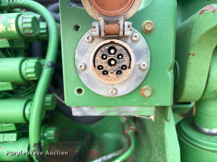 image for item FC2172 2002 John Deere 8120 HFWD tractor