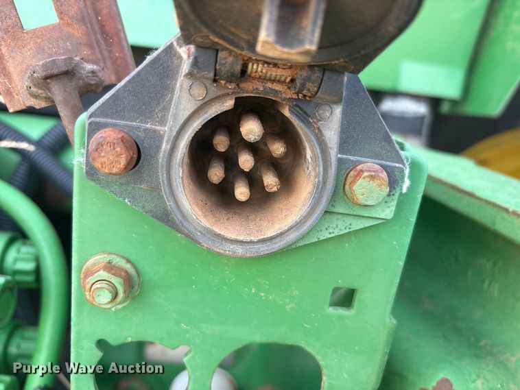 image for item FC2172 2002 John Deere 8120 HFWD tractor