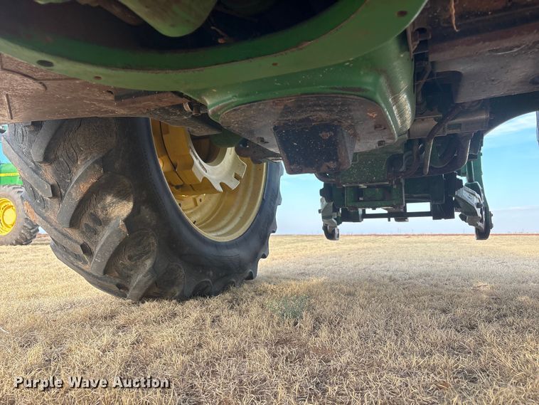 image for item FC2172 2002 John Deere 8120 HFWD tractor