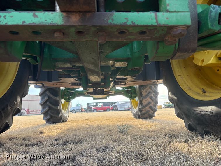 image for item FC2172 2002 John Deere 8120 HFWD tractor