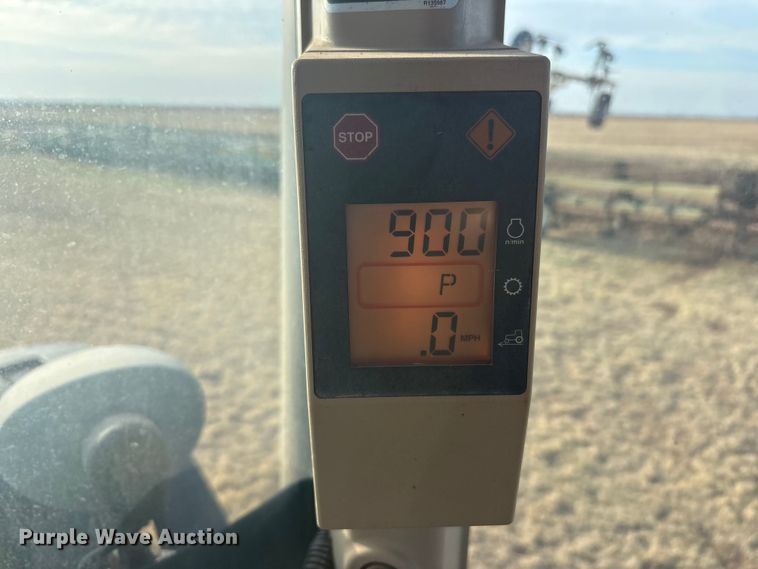 image for item FC2172 2002 John Deere 8120 HFWD tractor