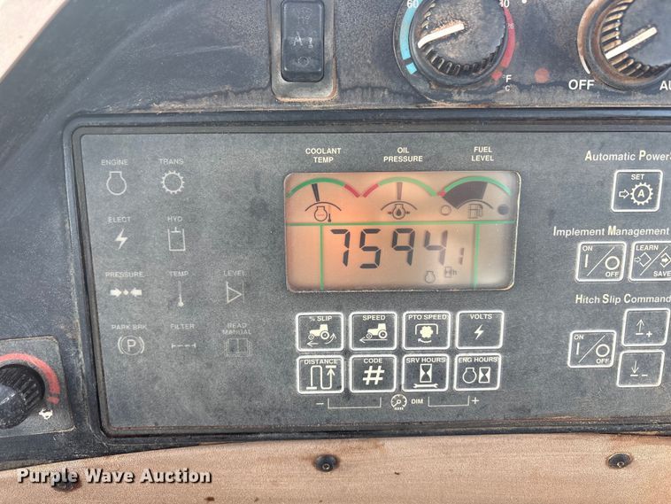 image for item FC2172 2002 John Deere 8120 HFWD tractor