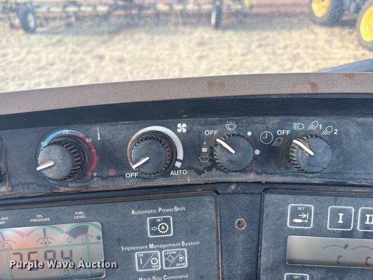 image for item FC2172 2002 John Deere 8120 HFWD tractor