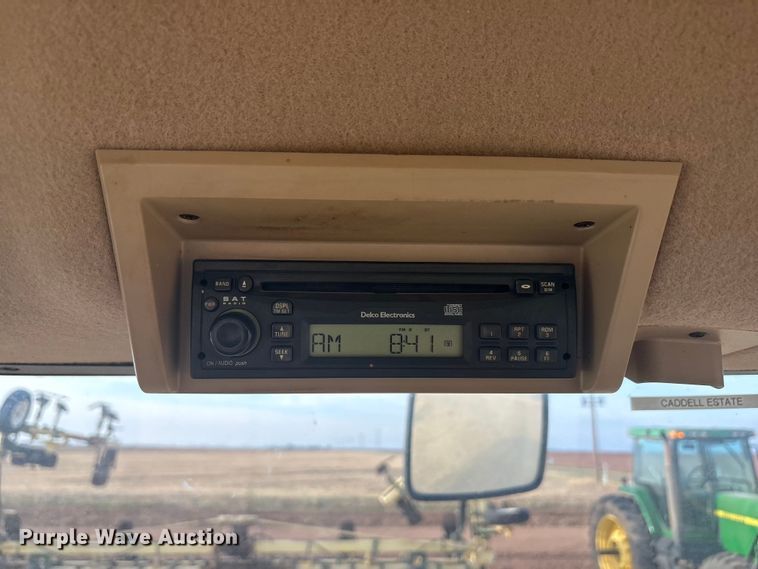 image for item FC2172 2002 John Deere 8120 HFWD tractor