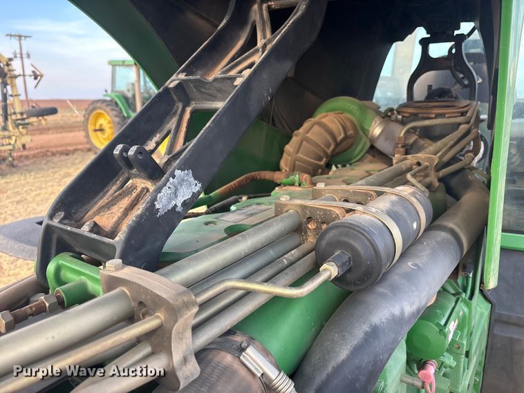 image for item FC2172 2002 John Deere 8120 HFWD tractor