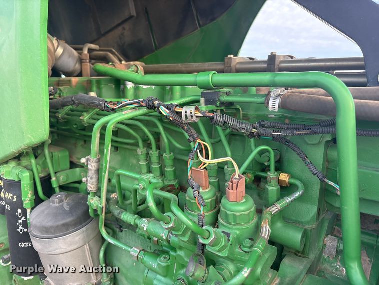 image for item FC2172 2002 John Deere 8120 HFWD tractor