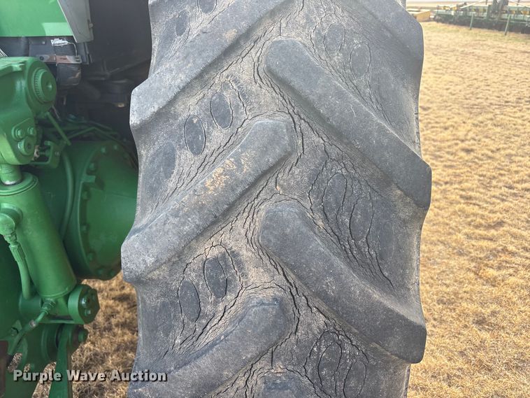 image for item FC2172 2002 John Deere 8120 HFWD tractor