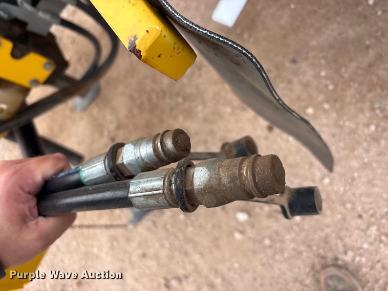 image for item FC2199 OXBO 2334 hay merger