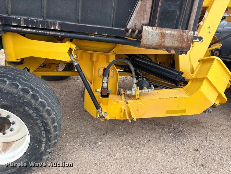 image for item FC2199 OXBO 2334 hay merger