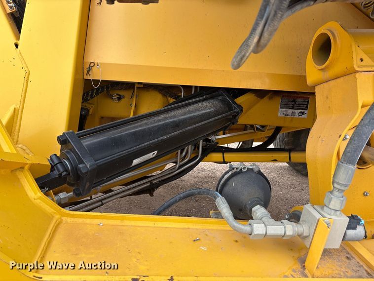 image for item FC2199 OXBO 2334 hay merger