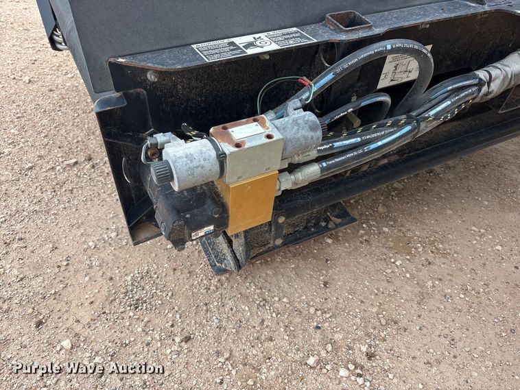 image for item FC2199 OXBO 2334 hay merger