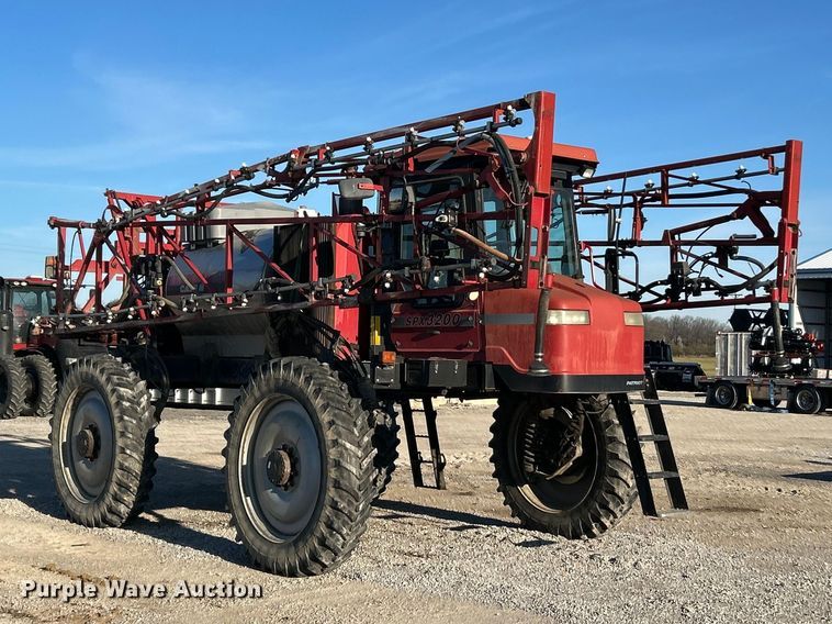 image for item FC5274 2003 Case IH Patriot SPX3200 sprayer