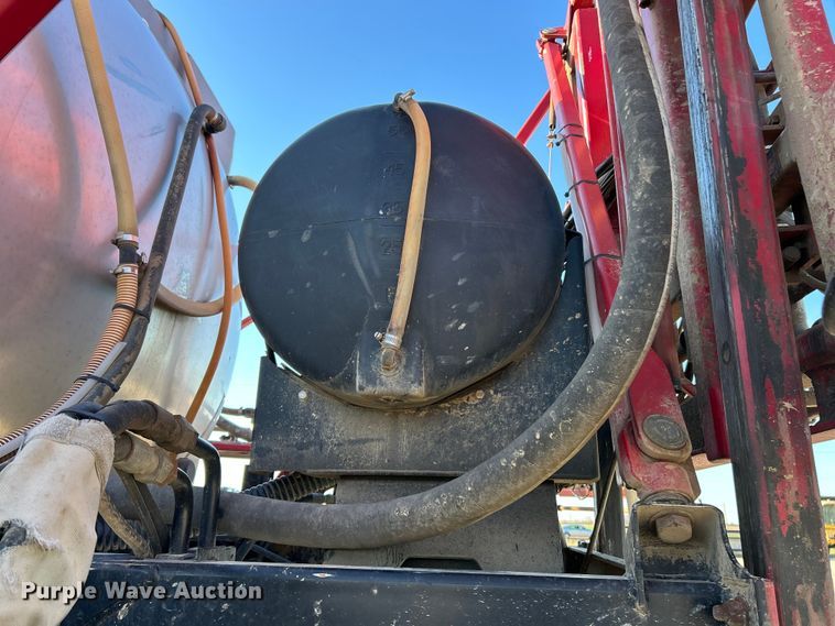 image for item FC5274 2003 Case IH Patriot SPX3200 sprayer