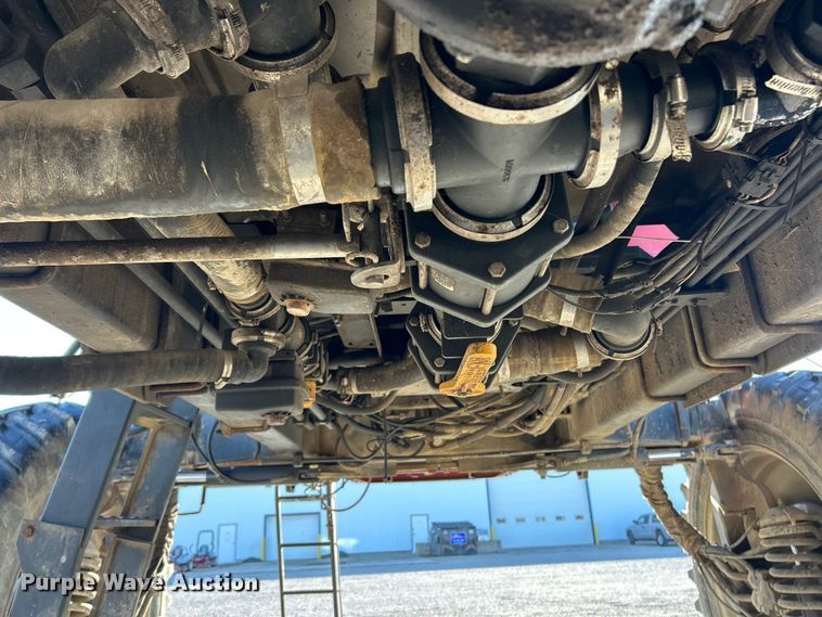 image for item FC5274 2003 Case IH Patriot SPX3200 sprayer