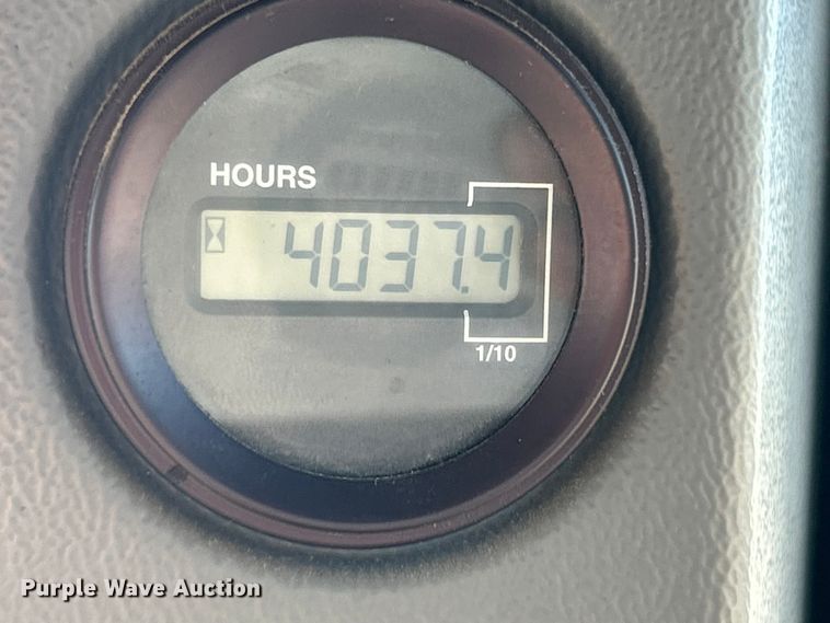 image for item FC5274 2003 Case IH Patriot SPX3200 sprayer