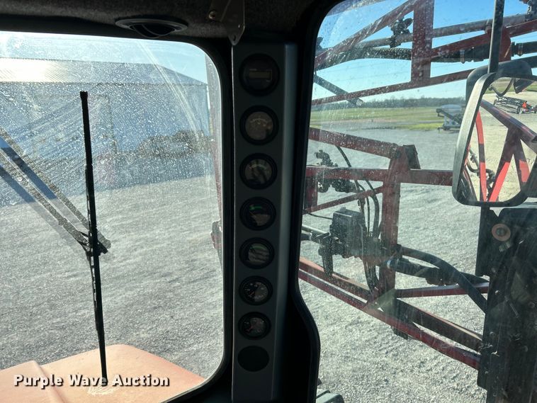 image for item FC5274 2003 Case IH Patriot SPX3200 sprayer