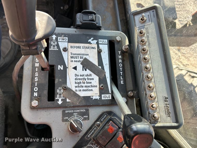 image for item FC5274 2003 Case IH Patriot SPX3200 sprayer