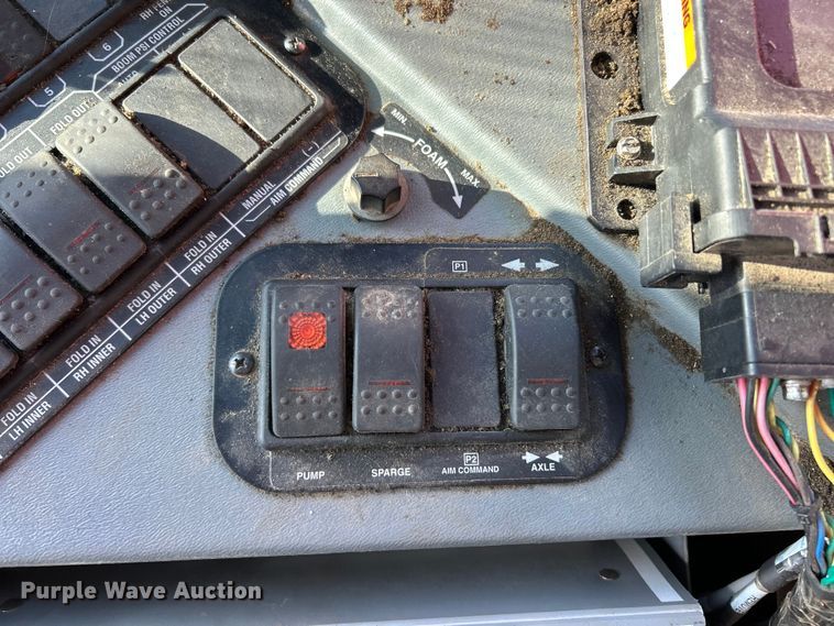 image for item FC5274 2003 Case IH Patriot SPX3200 sprayer