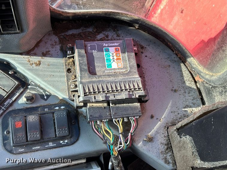 image for item FC5274 2003 Case IH Patriot SPX3200 sprayer