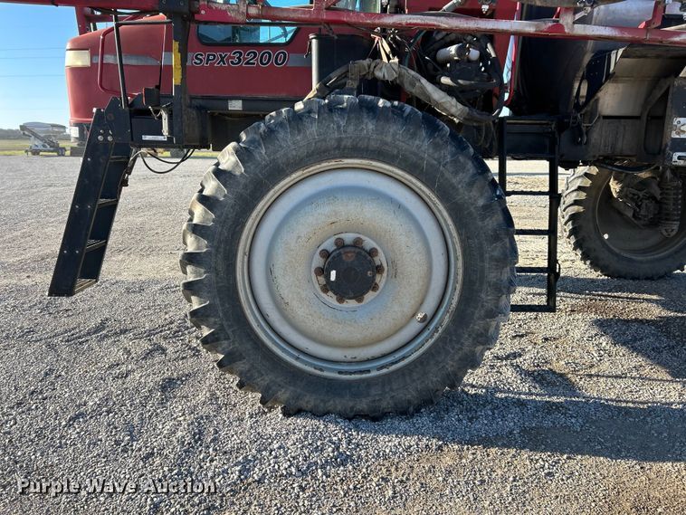 image for item FC5274 2003 Case IH Patriot SPX3200 sprayer