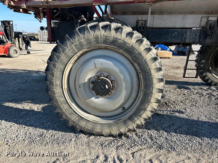 image for item FC5274 2003 Case IH Patriot SPX3200 sprayer